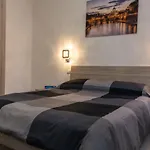 Tattica House